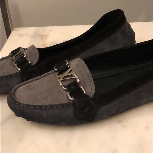 Louis Vuitton women’s loafer ( authentic) - Picture 2 of 9